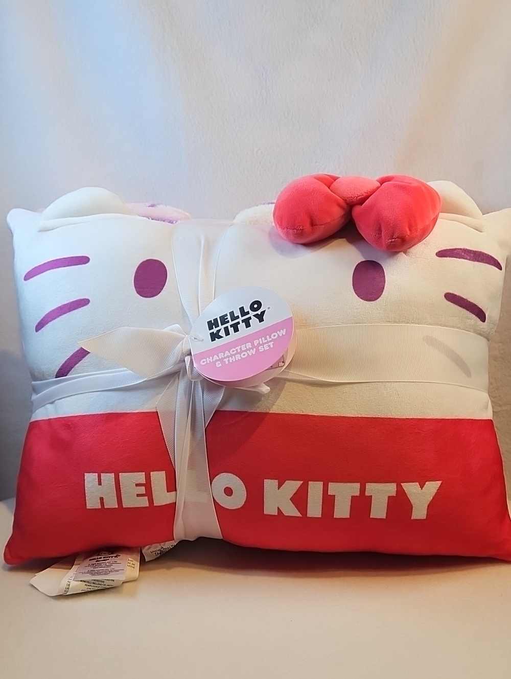 SANRIO HELLO KITTY White Pillow & BLANKET WRAPPED IN A WHITE RIBBON BOW